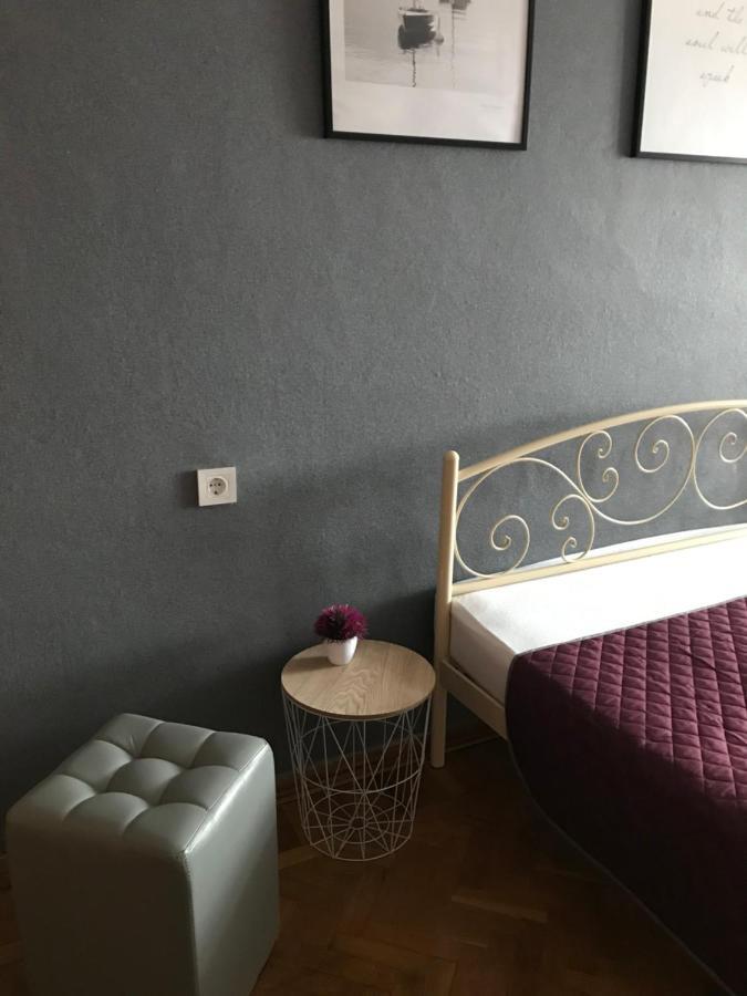 Apartment For A Pleasant Stay Odessa Exterior foto